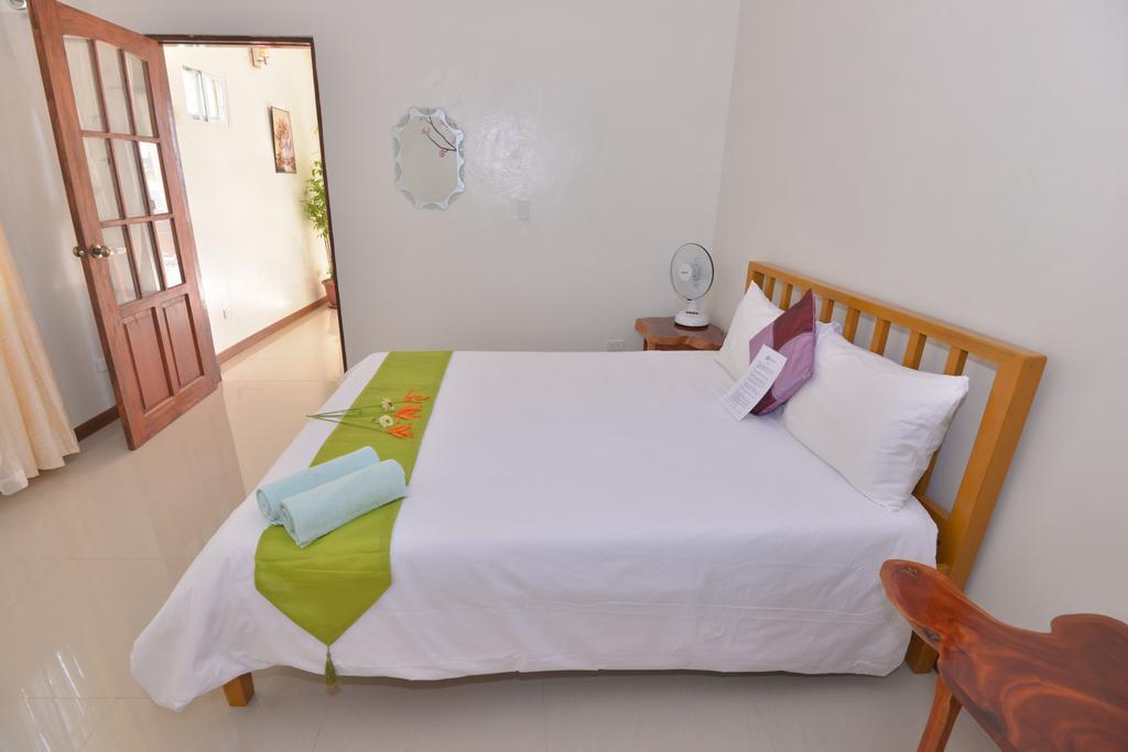Lanas Beach Resort Romblon Island Bilik gambar