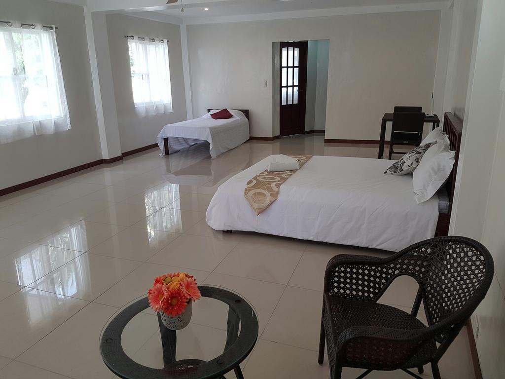 Lanas Beach Resort Romblon Island Bilik gambar