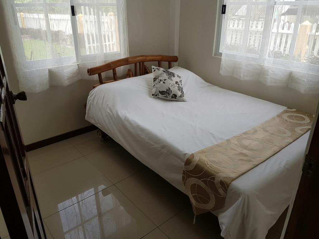 Lanas Beach Resort Romblon Island Bilik gambar